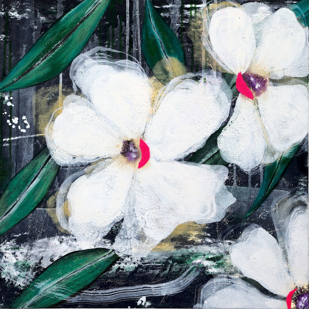 Flores blancas abstractas de Poonam Choudhary