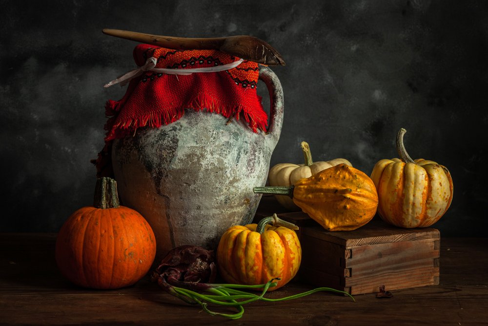 Naturaleza muerta de la cosecha de otoño de Ramiz Sahin