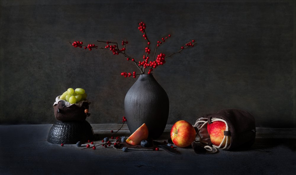 Naturaleza muerta con frutas melancólicas de Rong Wei