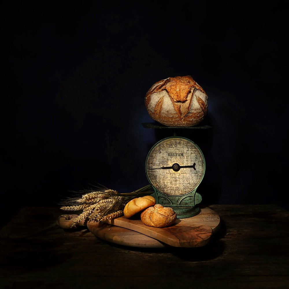Naturaleza muerta con pan artesanal de Saskia Dingemans