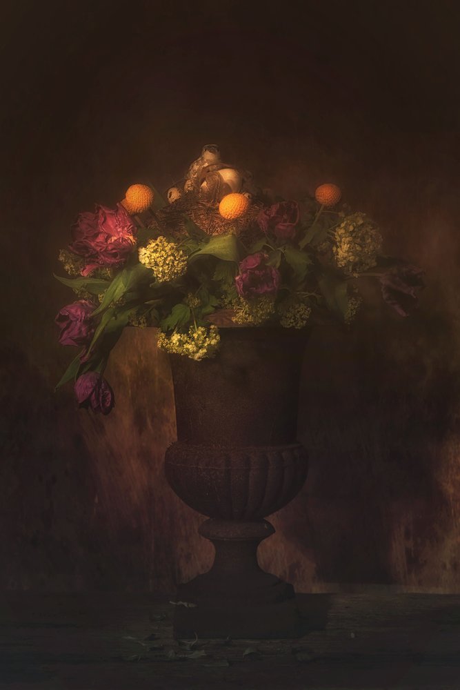 Naturaleza muerta floral opulenta de Saskia Dingemans
