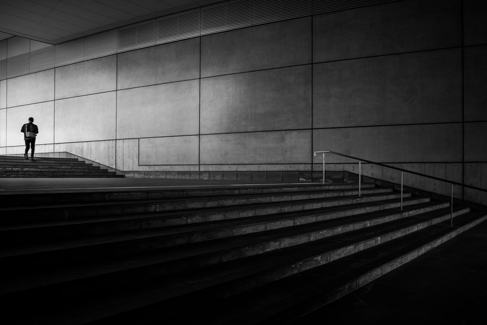 Pasos modernos: Soledad de Satoshi Hata