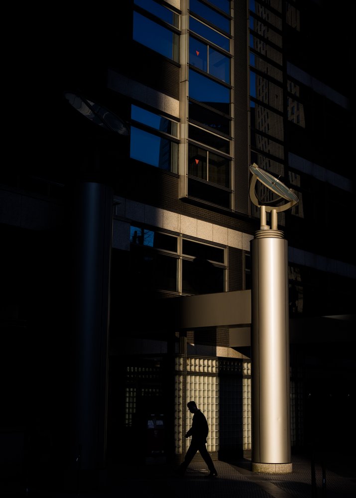 Luz y sombra urbanas de Satoshi Hata