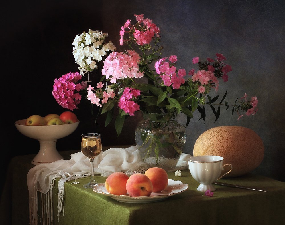 Flox y frutas de verano de Tatyana Skorokhod