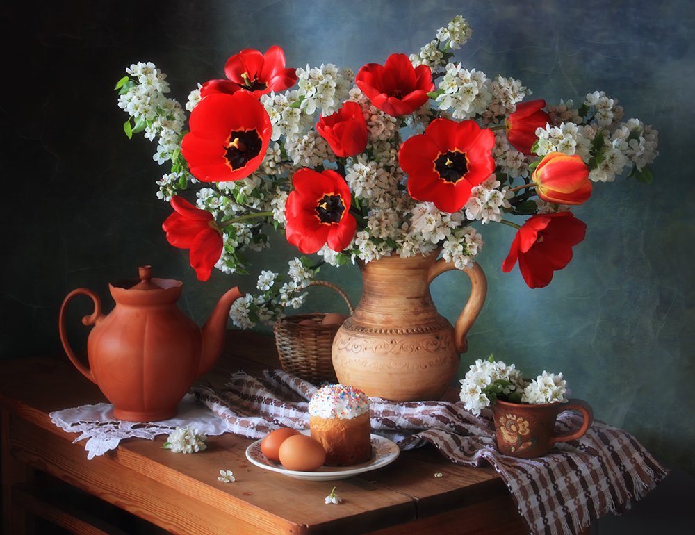 Mesa de Pascua con amapolas de primavera de Tatyana Skorokhod