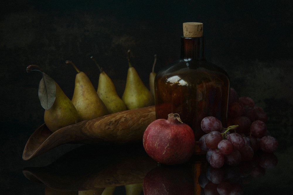 Naturaleza muerta oscura con frutas de Vladimir Pavlovskyy