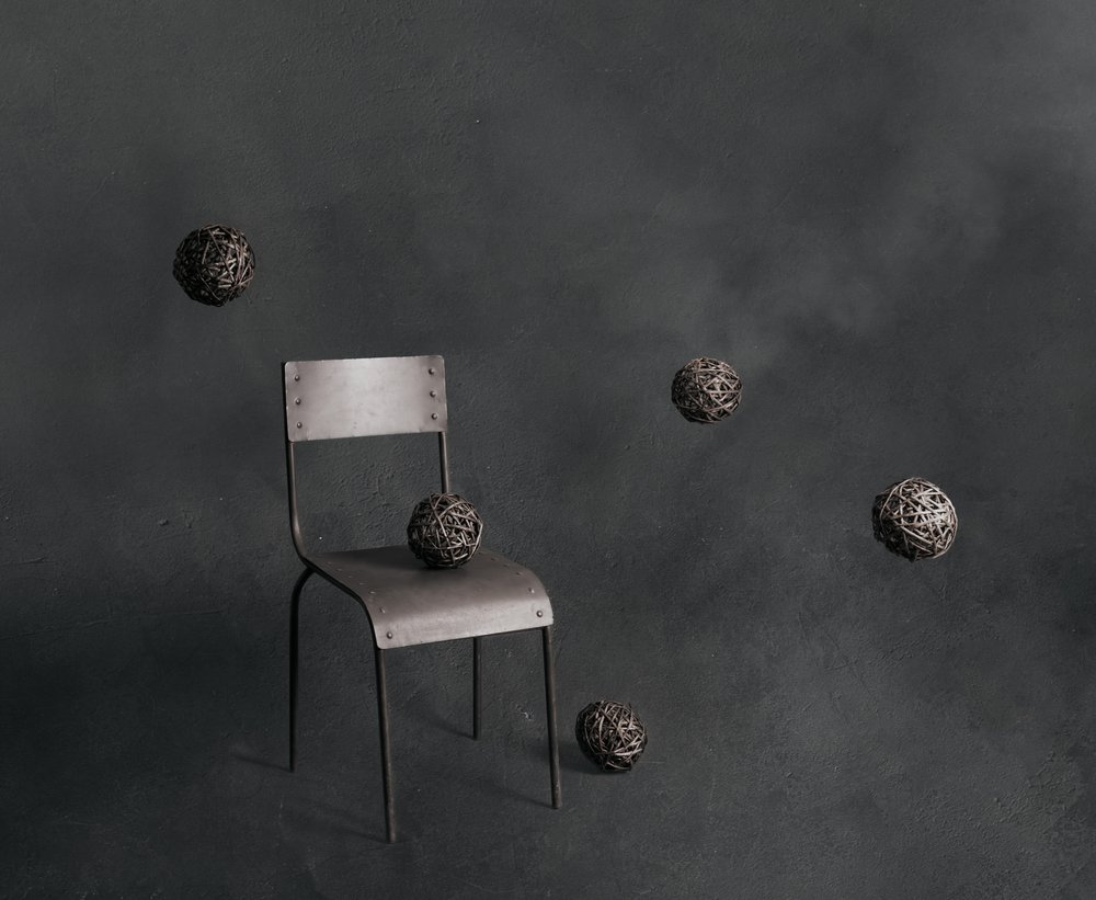 Bolas y silla de mimbre flotantes de chenyi wang