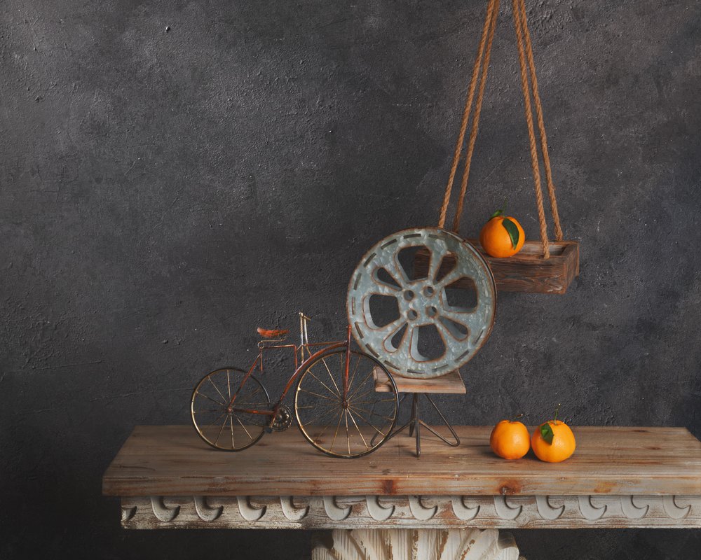 Naturaleza muerta rústica con una bicicleta de chenyi wang