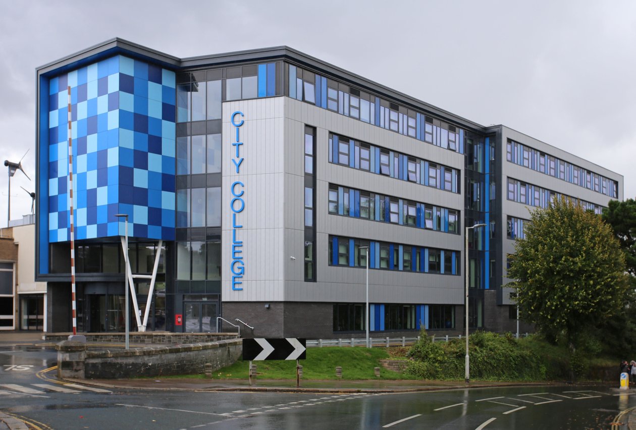 Centro STEM del Colegio de la Ciudad de Plymouth desde Kings Road de Unbekannt Unbekannt