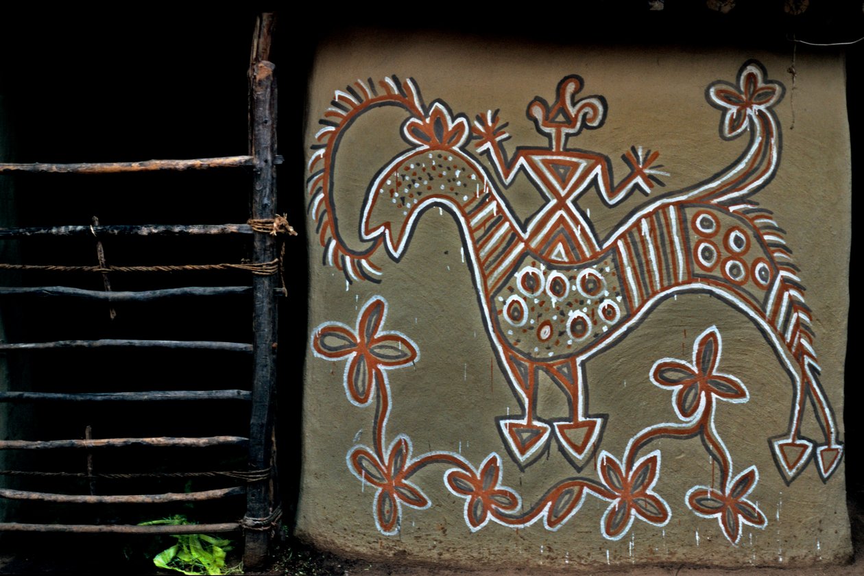 Arte mural tribal en el pueblo montañoso de Hazaribagh en Jharkhand, India de Unknown