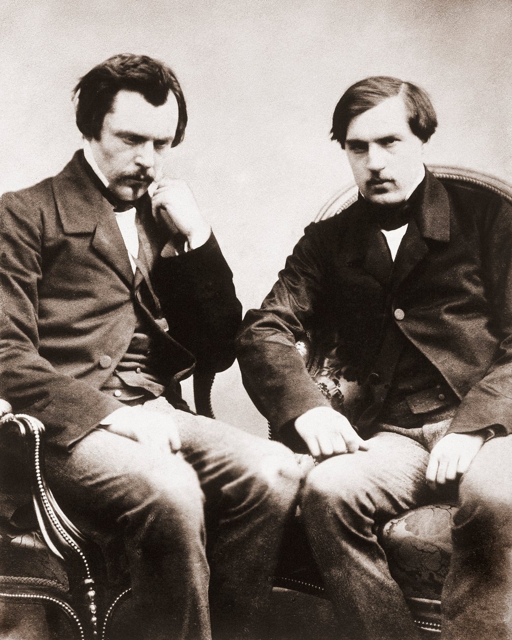 Los hermanos Edmond de Goncourt (1822-1896) y Jules de Goncourt (1830-1870) críticos literarios y escritores franceses, foto de Gaspard Felix Tournachon dit Felix Nadar (1820-1910) circa 1855 de Nadar