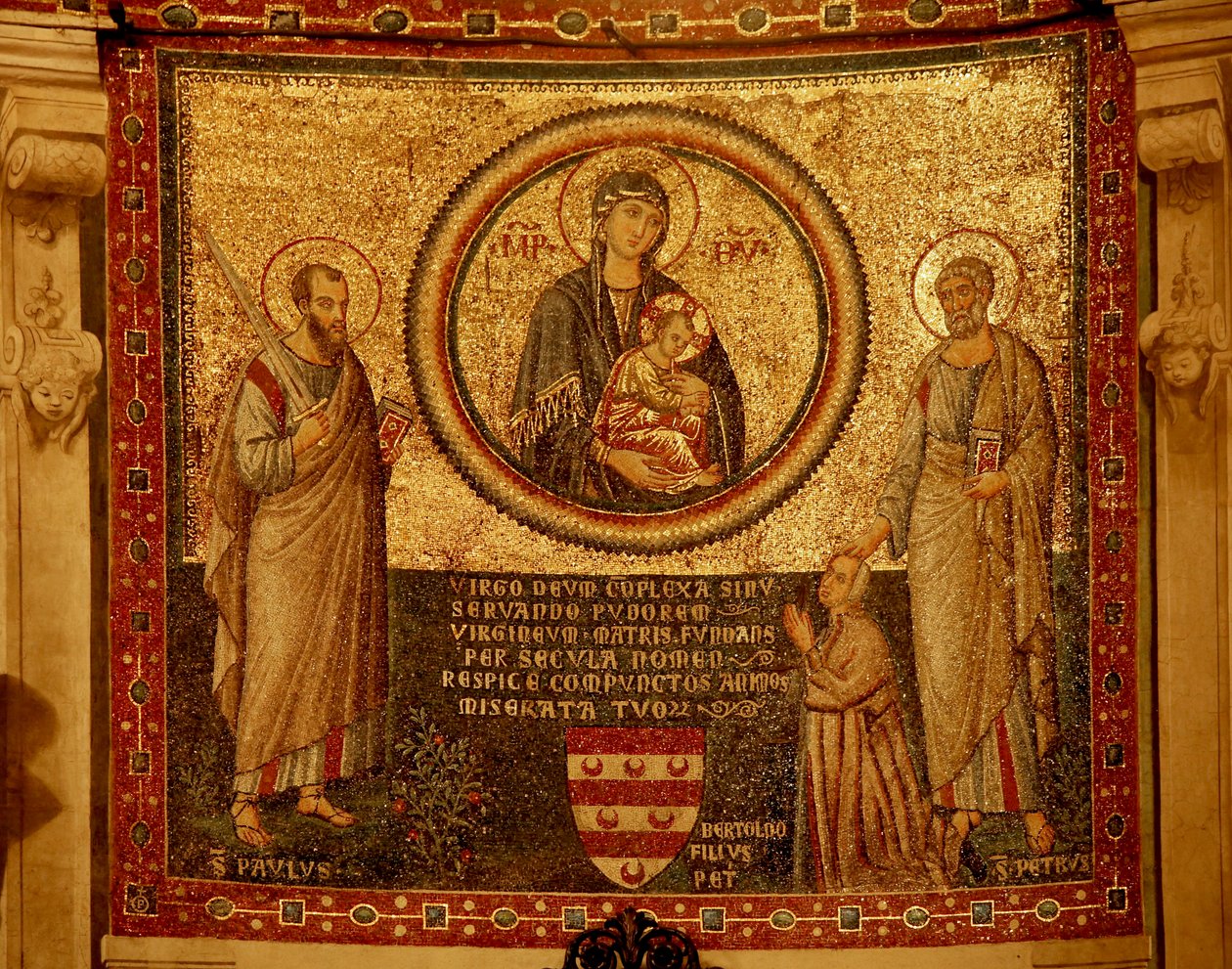 Mosaico en el Ábside con la Virgen y el Niño, San Pedro y San Pablo de Unknown