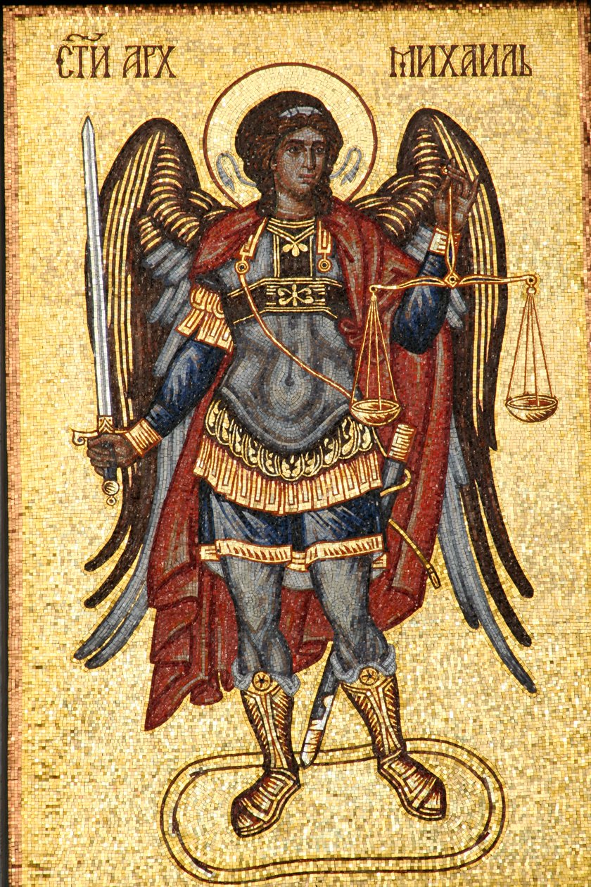 Serbia, Belgrado, Catedral de San Miguel, representación de San Miguel con espada y balanza, detalle de la fachada de Unknown