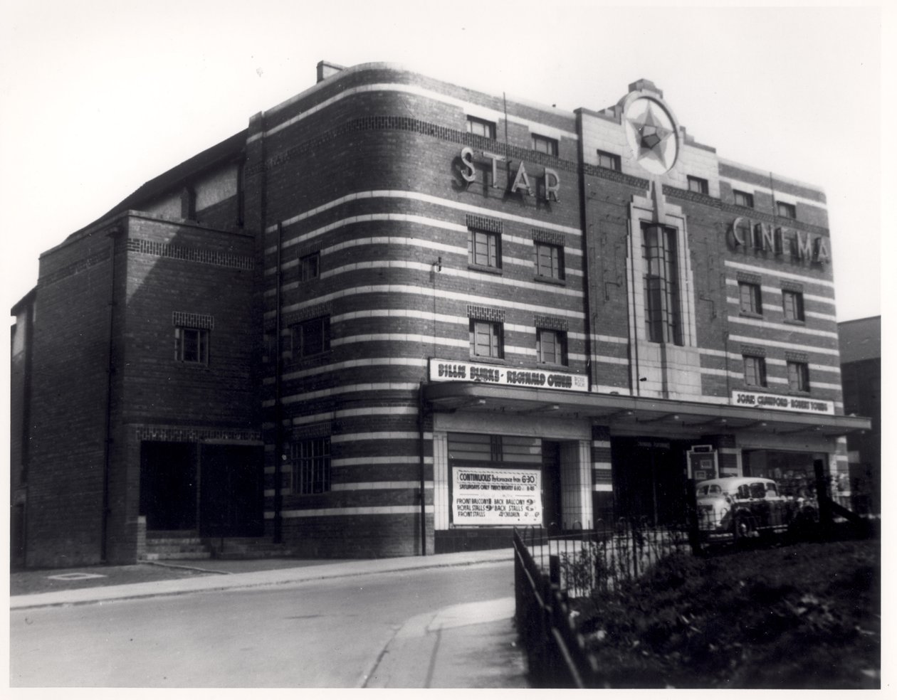 Cine Star, cerca de York Road, Leeds, 11 de mayo de 1938 de English Photographer