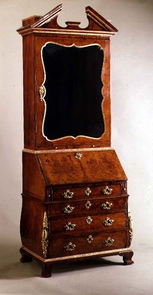 Bureau librería de Jorge I con lados bombe, c.1720 de English School
