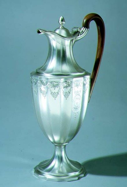 Jarra de agua caliente, cortada y panelada por Peter y Anne Bateman, Londres, 1792 de English School