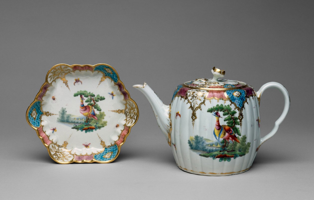Tetera con tapa y soporte, Porcelana de Worcester, 1775 de English School