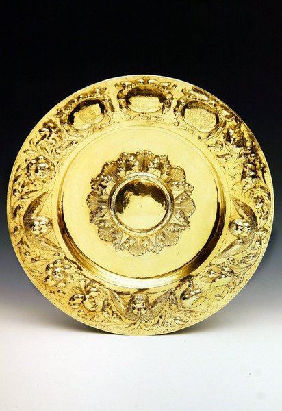 El plato de limosnas de Caroline, hecho en Londres, 1665-1666 de English School