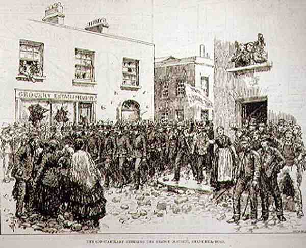 Los disturbios en Belfast: La policía entrando en el distrito naranja, Shankhill Road, de The Illustrated London News, 19 de junio de 1886 de English School