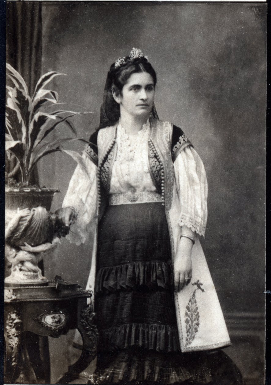 Retrato de Milena Vukotic (1847-1923), Princesa de Montenegro de French Photographer