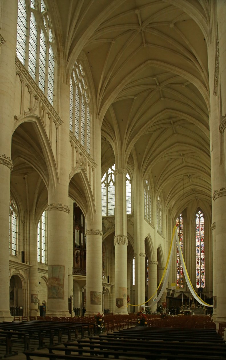 Vista de la nave hacia el este de French School