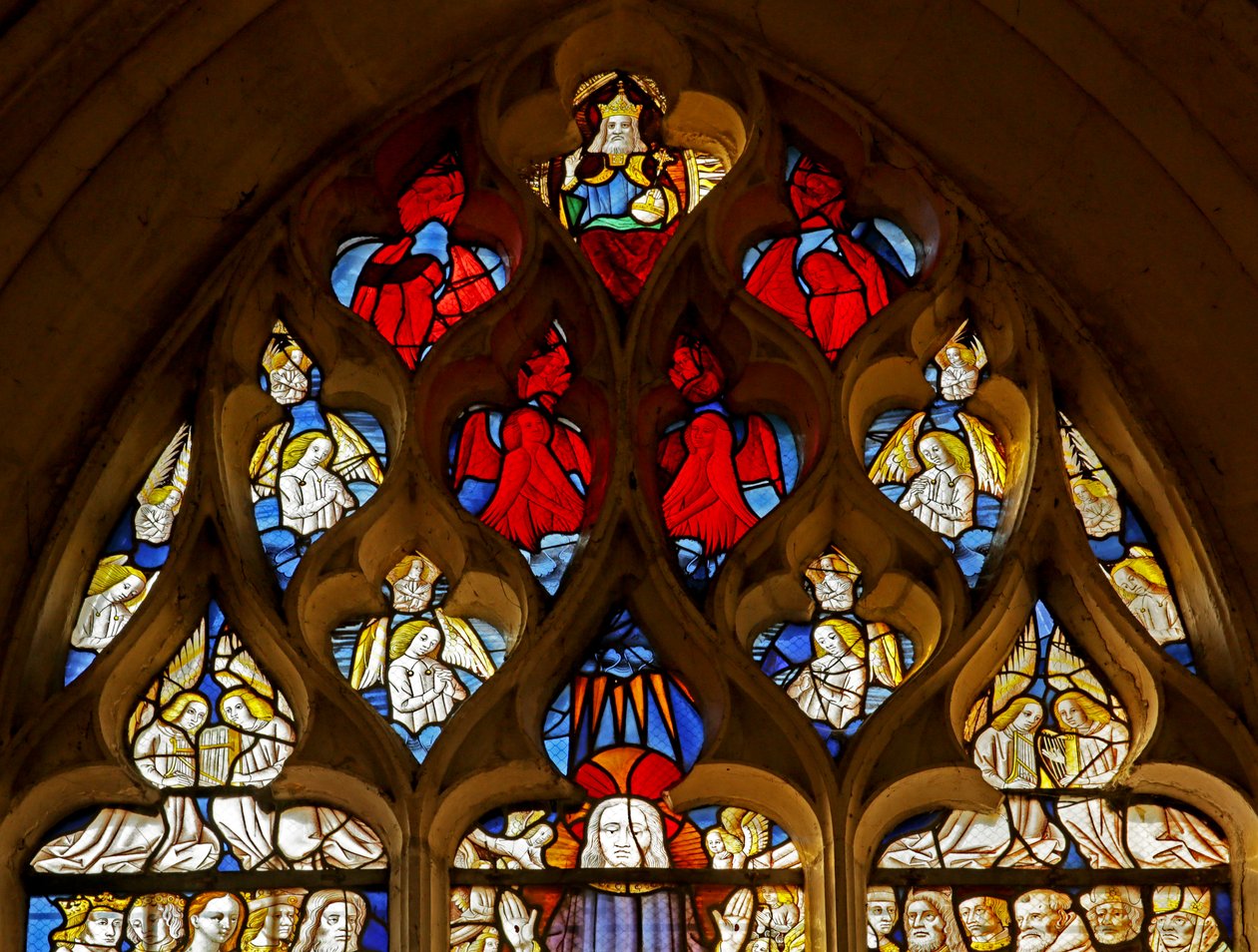 Vidriera que representa a Dios, Ángeles y la Segunda Venida de Cristo de French School