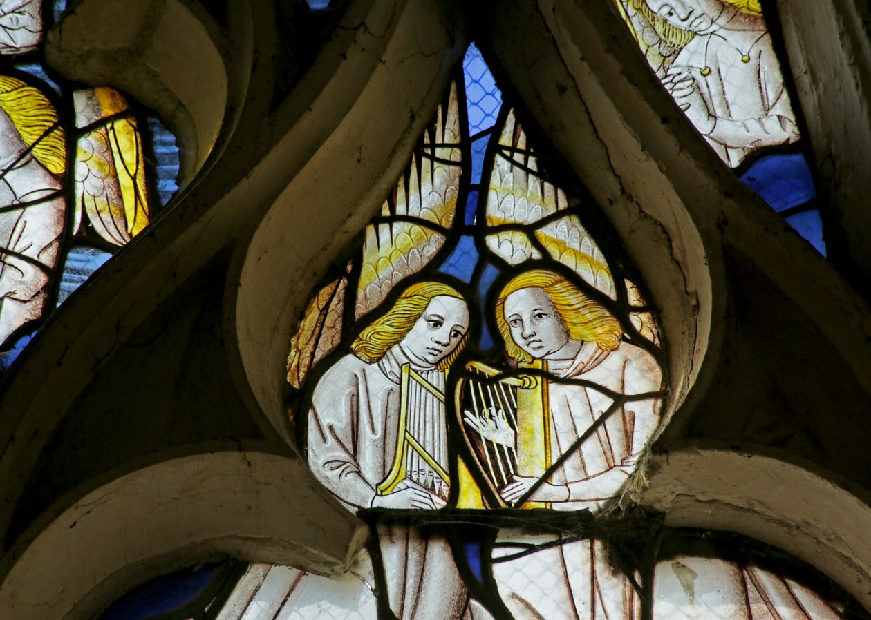 Vidriera que representa a Dios, Ángeles y la Segunda Venida de Cristo de French School
