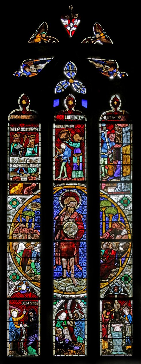 Ventana que representa a San Juan Bautista de French School