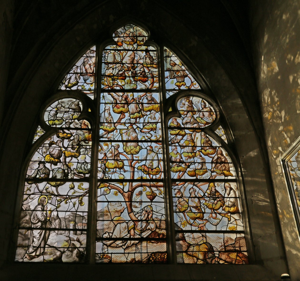 Ventana que representa el Árbol de Jesé de French School