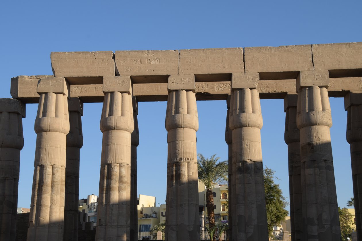 El templo de Luxor, arquitectura del Antiguo Egipto en Luxor de Albert Mansour