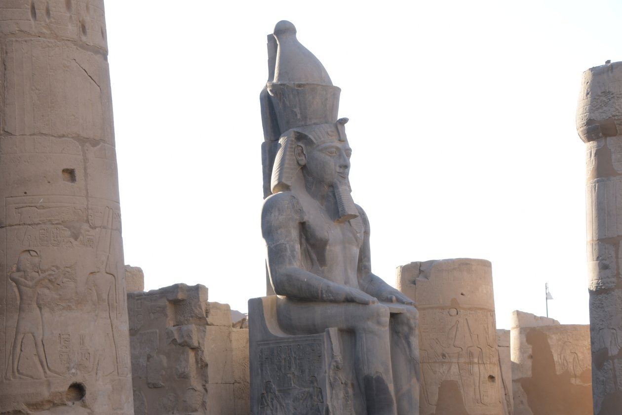 El templo de Luxor, arquitectura del Antiguo Egipto en Luxor de Albert Mansour