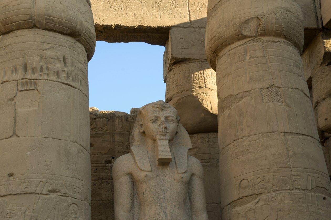 El templo de Luxor, arquitectura del Antiguo Egipto en Luxor de Albert Mansour