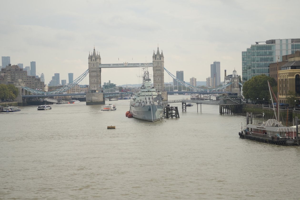 El Puente de Londres sobre el río Támesis, en el corazón de Londres de Albert Mansour
