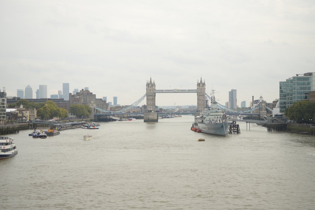 El Puente de Londres sobre el río Támesis, en el corazón de Londres de Albert Mansour