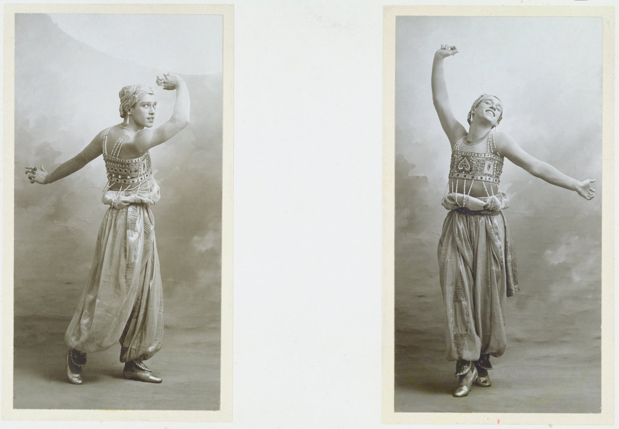 Retrato de Vaslav Fomich Nijinsky (1889-1950) en el papel de la Esclava Negra de "Scheherazade" de Nikolai Rimsky-Korsakov (1844-1908) (foto b/n) de A. Bert