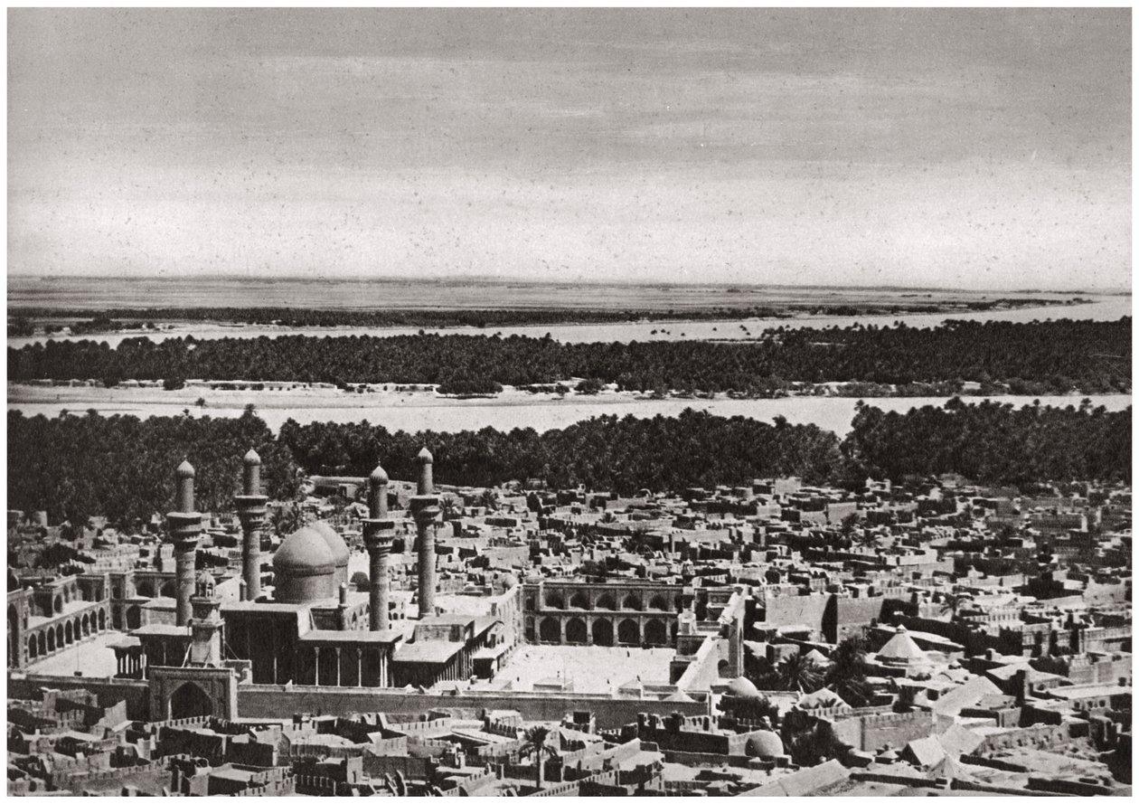 La Kadhimiya, la ciudad santa cerca de Bagdad, desde un avión, Irak, 1925 de A. Kerim