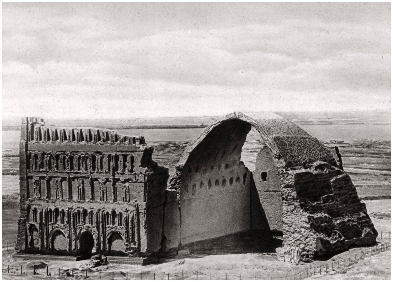 El Taq-i Kisra desde el aire, Ctesifonte, Irak, 1925 de A. Kerim