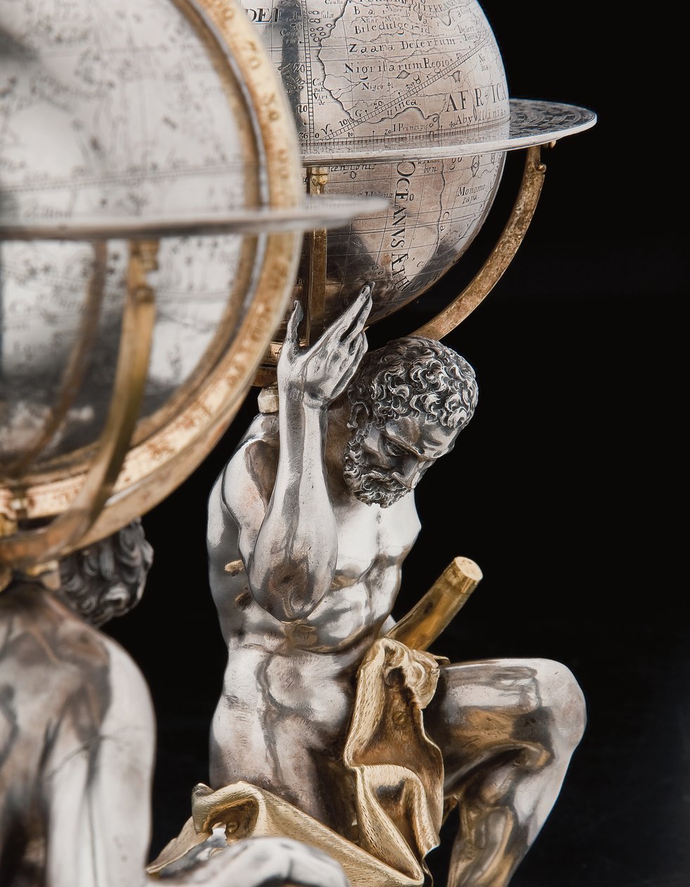 Dos globos terrestres y celestes excepcionales, sostenidos por Hércules y Atlas, Augsburgo de Abraham Drentwett