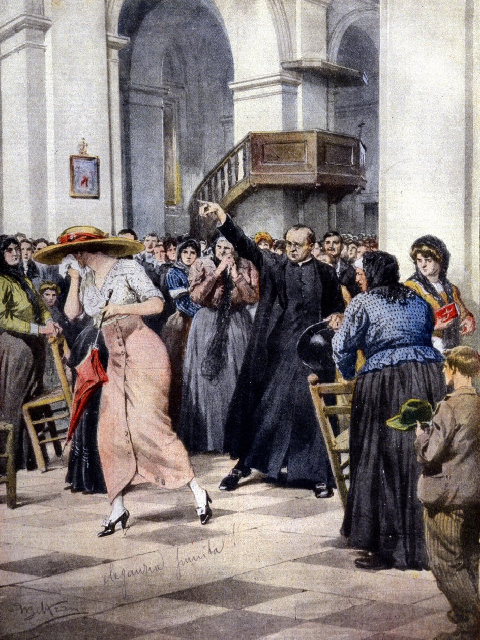 Un ejemplo de moralismo religioso: una joven es expulsada de la iglesia por un sacerdote y los fieles que se escandalizan por su ropa ligera. Ilustración de A. Beltrame. "La Domenica del Corriere" de Achille Beltrame