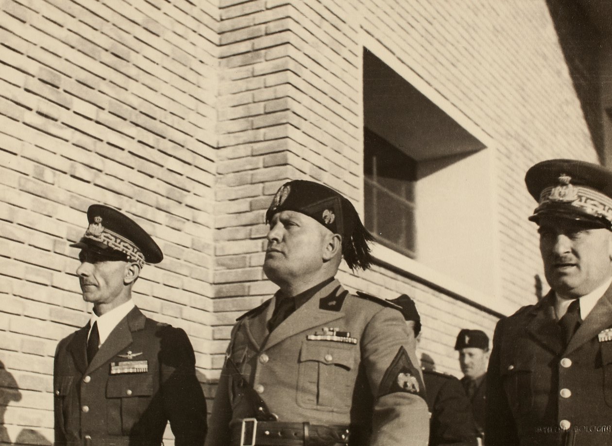 Inauguración de los edificios del Aeropuerto Real 