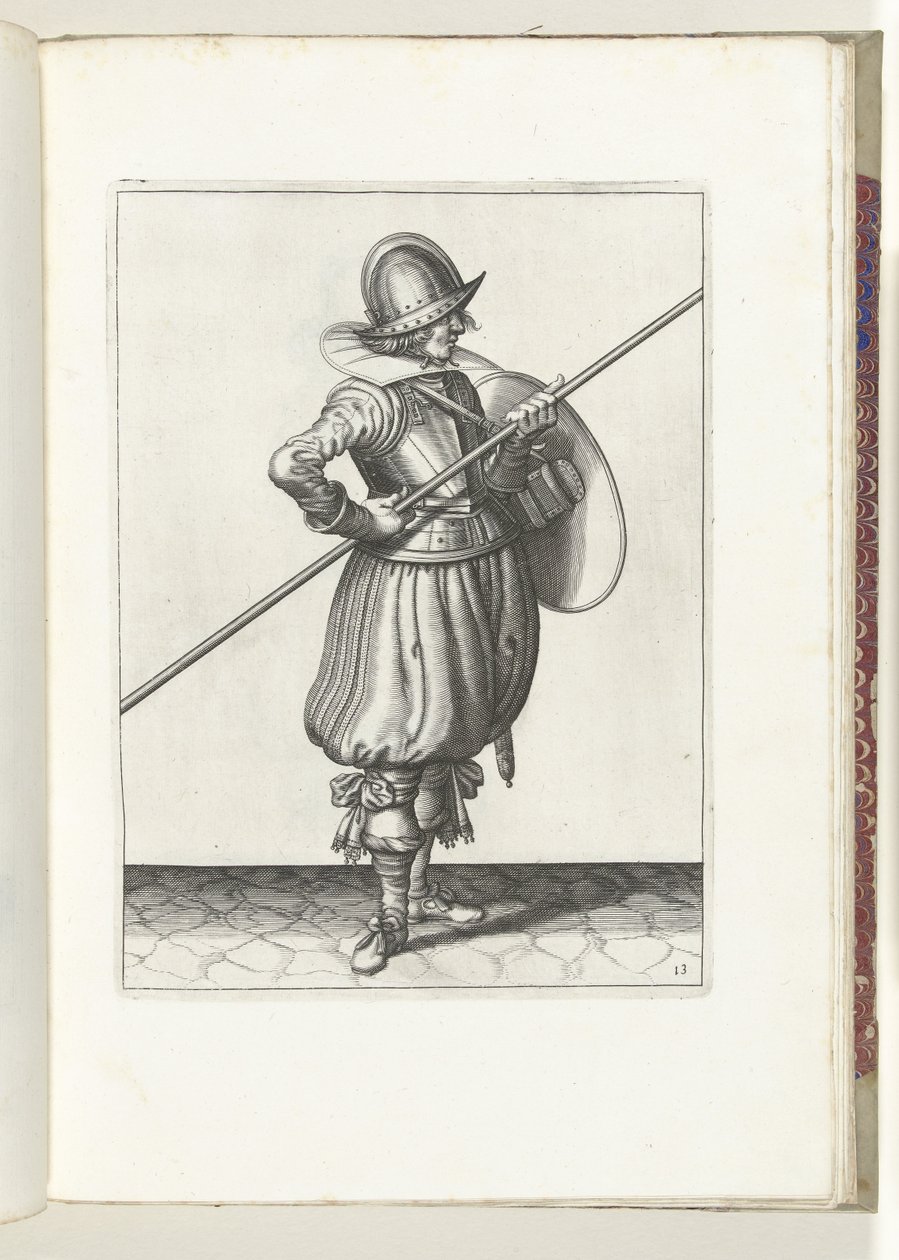 El ejercicio del escudo y la espiga: el soldado mueve la espiga a la posición de arrastre en dos tiempos, primer movimiento (n.º 13), 1618 The Nassausche Wapen-Handelinge, van Schilt, Spies, Rappier and the Targe : beyde figuerlick representado, ende enmar de Adam van Breen