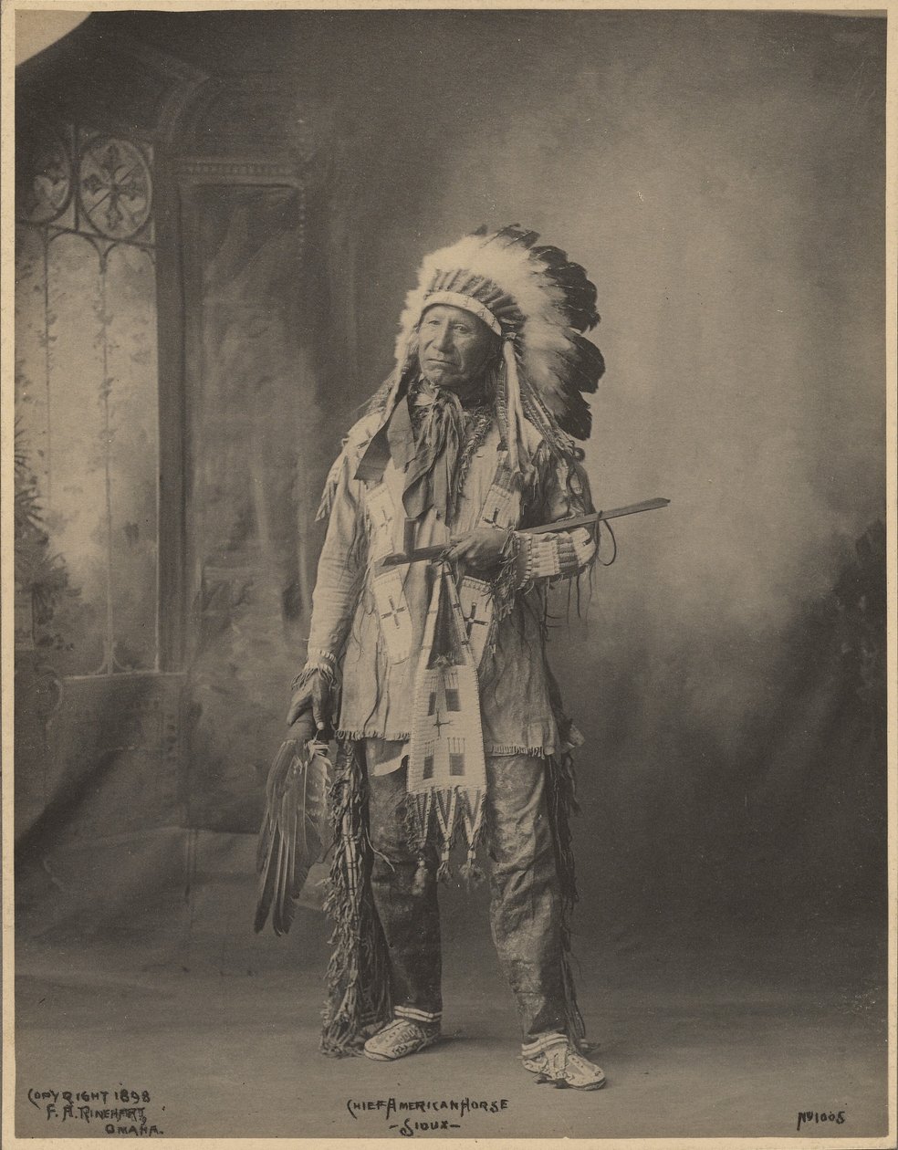 [Jefe American Horse, del Oyate Oceti Sakowin]
 de Adolph F. Muhr