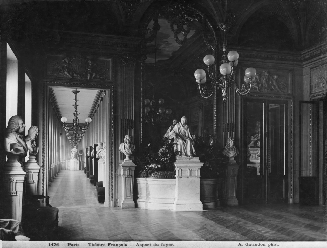 Comédie Française, vista del foyer, antes de 1902 de Adolphe Giraudon