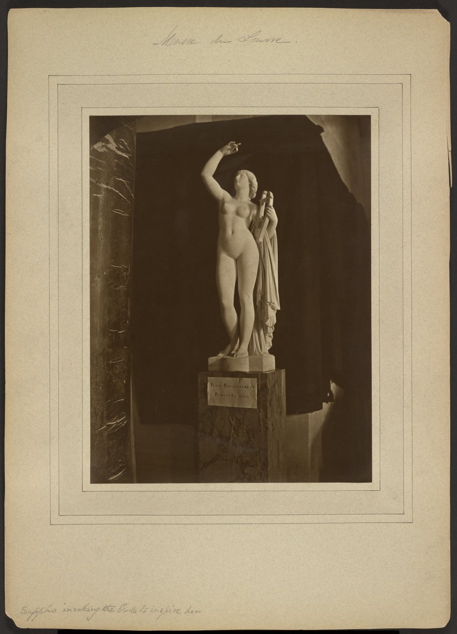 [«Safo invocando a los dioses para que la inspiren», de Pradier / Museo del Louvre] de Adolphe Braun