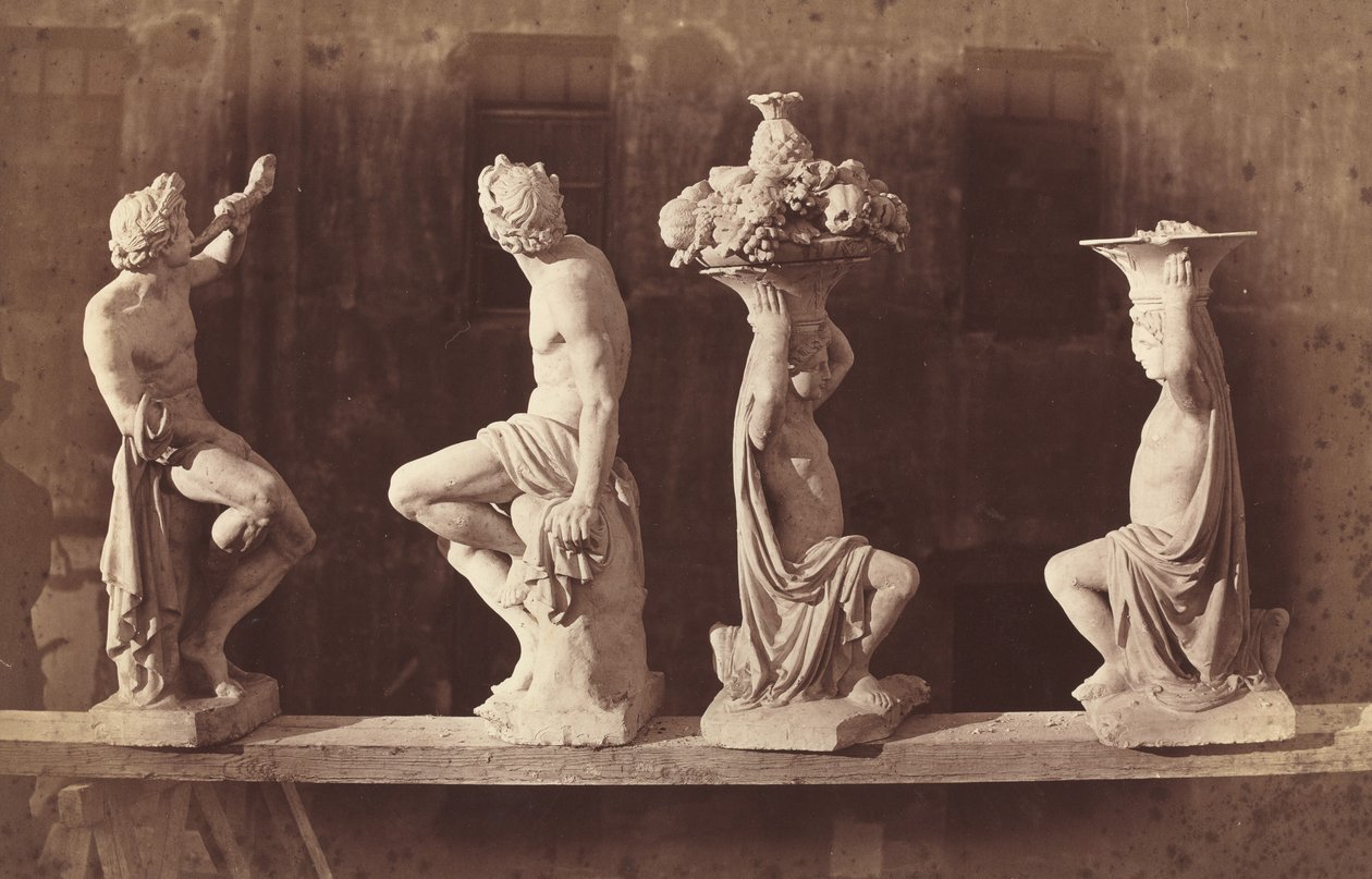 Cuatro Estatuas de Adolphe Terris