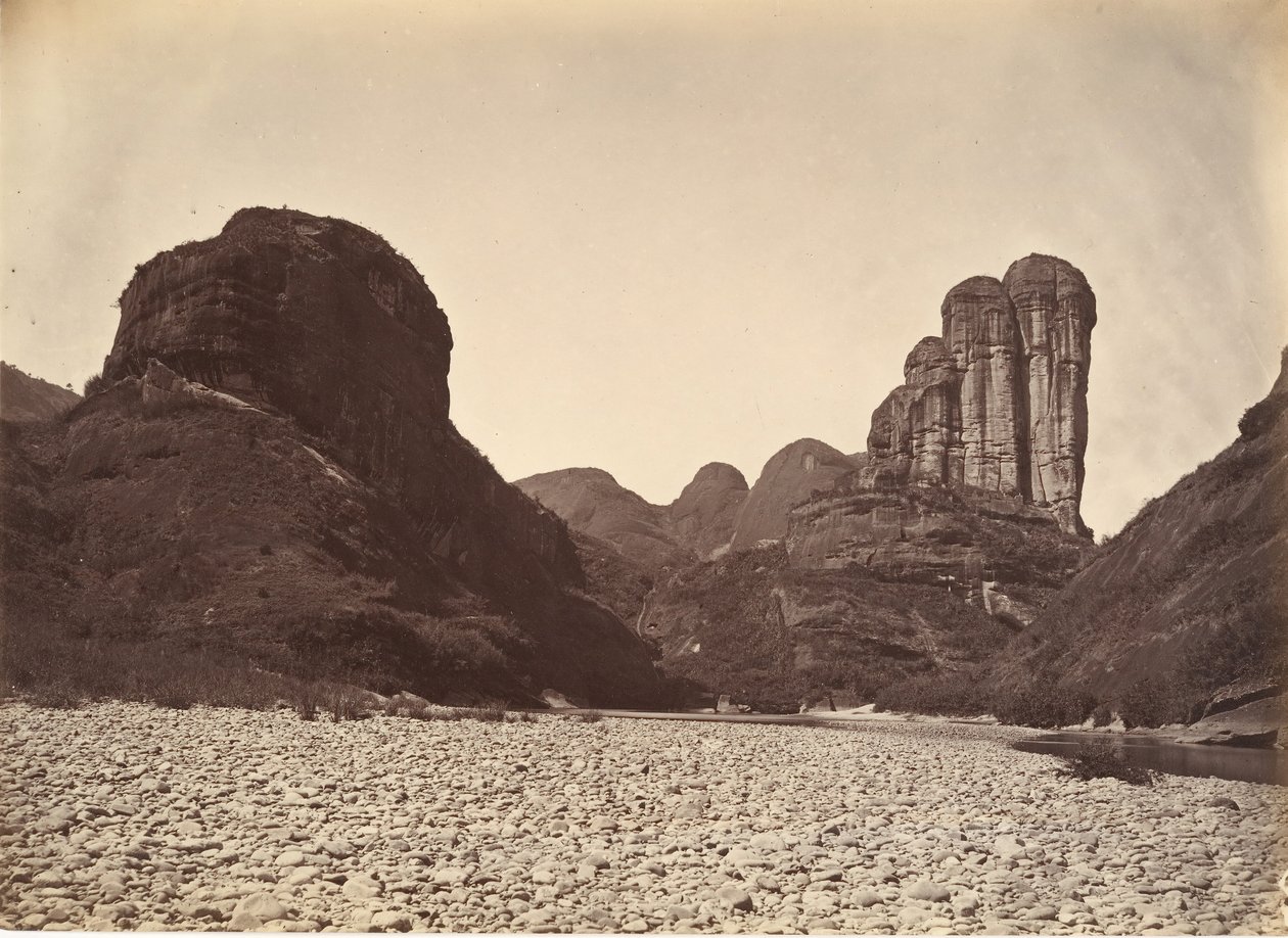 Montaña de piedras apiladas cerca de Sing Chang, ca. 1869 de Afong Lai