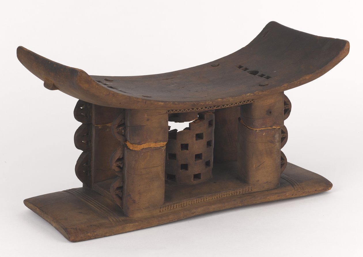Taburete Ashanti tomado del Palacio del Rey Prempei en Kumasi durante la 3ª Guerra Ashanti, c.1896 de African