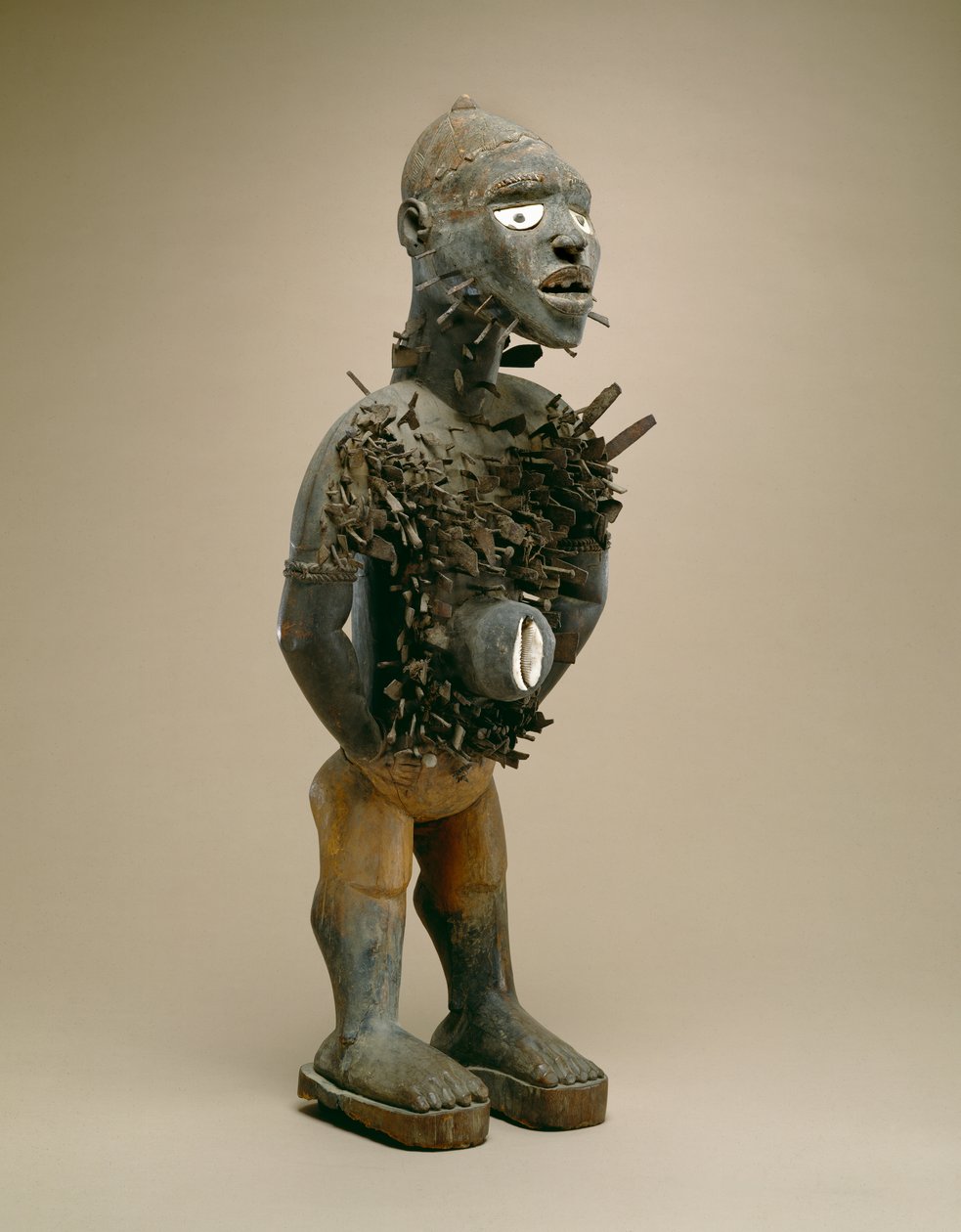 Figura de clavos (nkisi nkondi) Yombe, Congo de African