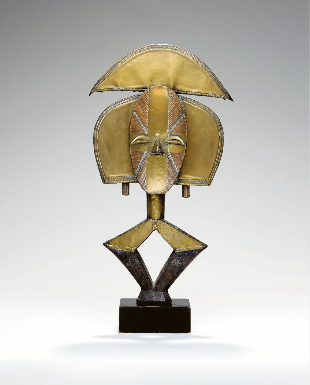Mbulu Ngulu, una figura reliquiaria Kota de African School