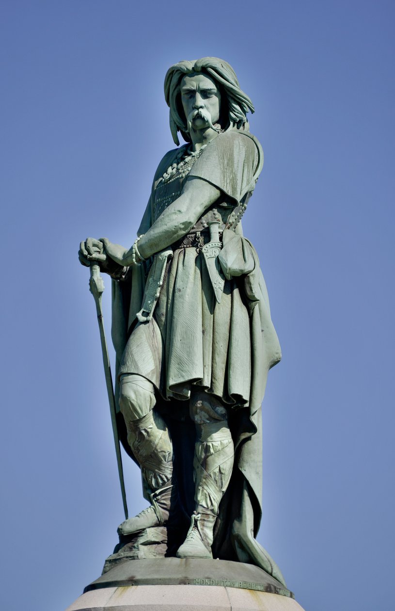 Estatua colosal de Vercingétorix (72-46 a.C.), líder galo de Aime Millet